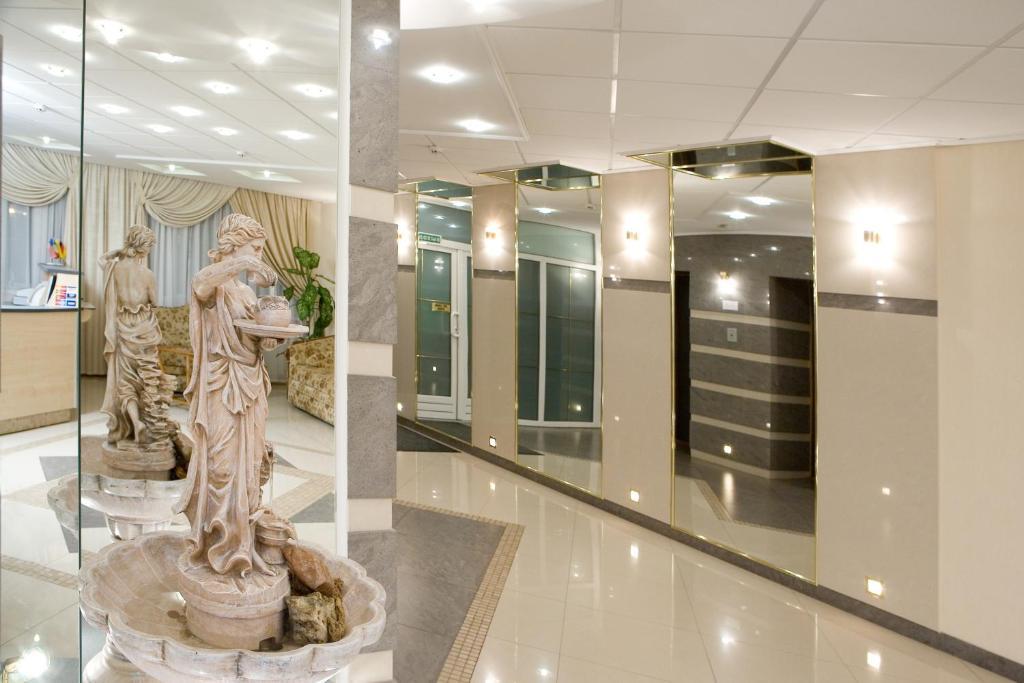 Paradise Hotel Gomel Exterior photo